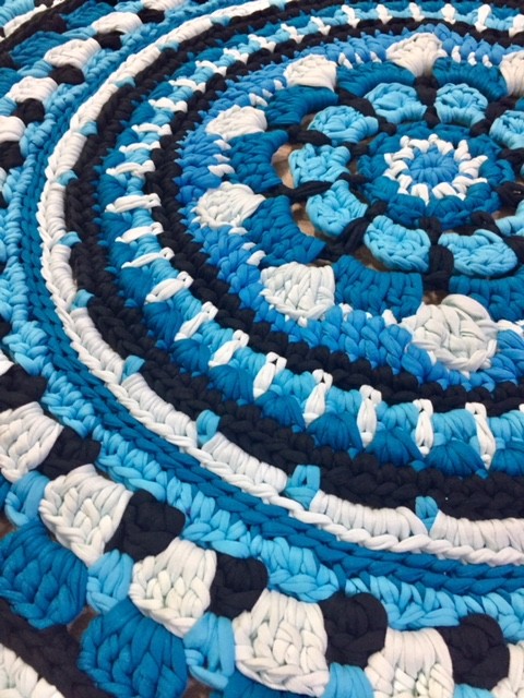 שטיח טריקו דגם "כחול לבן"
